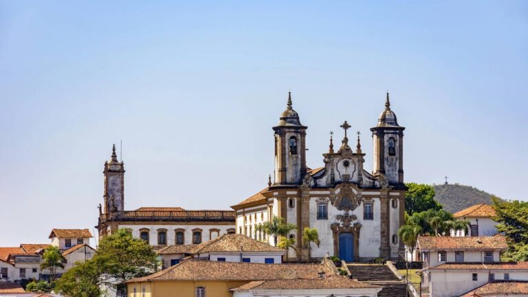 Ouro Preto: A Cidade Barroca de Minas que Encanta e Preserva Histórias