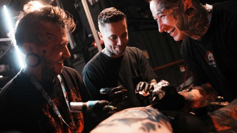 Tattoo Artist Cristhofer Nieiro Conquista a Europa e é o Convidado do Podcast da Claudião