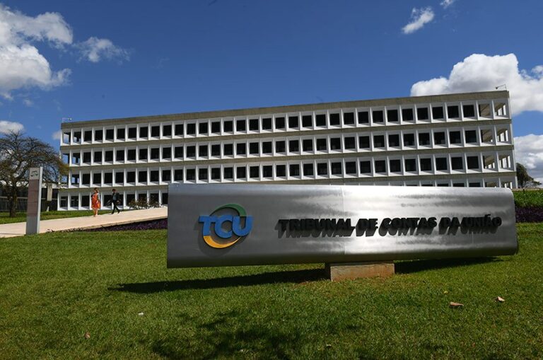 TCU Revela Mudanças nas Políticas LGBTQIA+ do Governo Federal