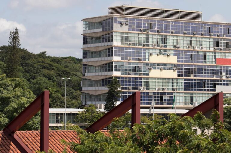 UFMG Lança Rede de Cooperação Internacional com 170 Programas de Pós-Graduação