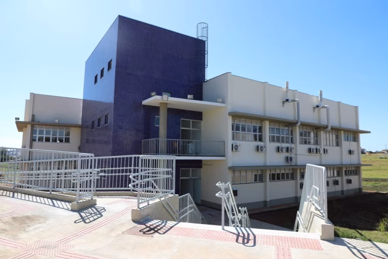 UNIFAL-MG Abre Vaga para Professor Substituto em Hematologia Clínica: Oportunidade Exclusiva para In