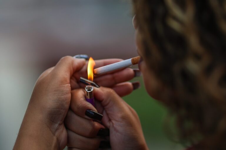 Cigarros e Vapes: A Nova Moda Perigosa Entre Adolescentes em Minas Gerais