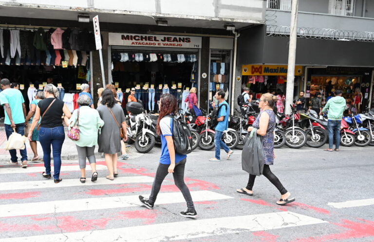 Conflito de Opiniões sobre Abertura do Comércio em Belo Horizonte na Sexta-Feira Santa