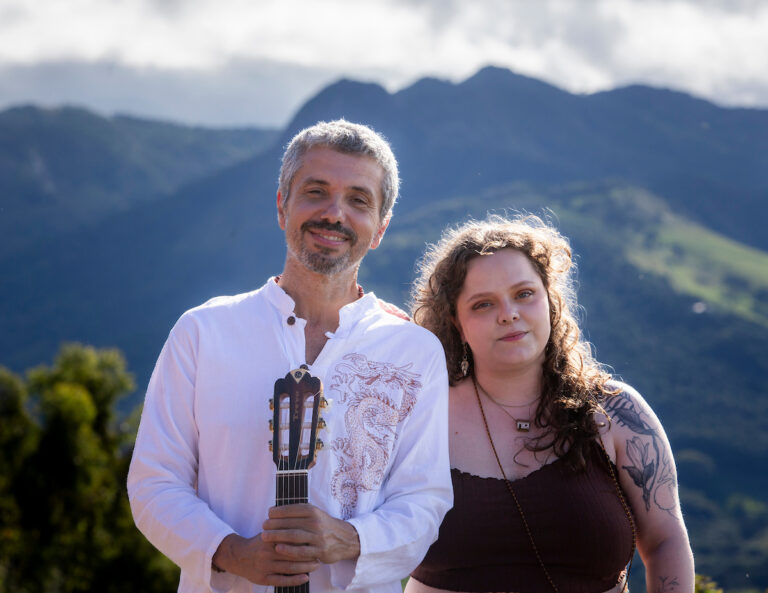 Duo Mineiro-Paulista Brilha em Belo Horizonte com Show Gratuito