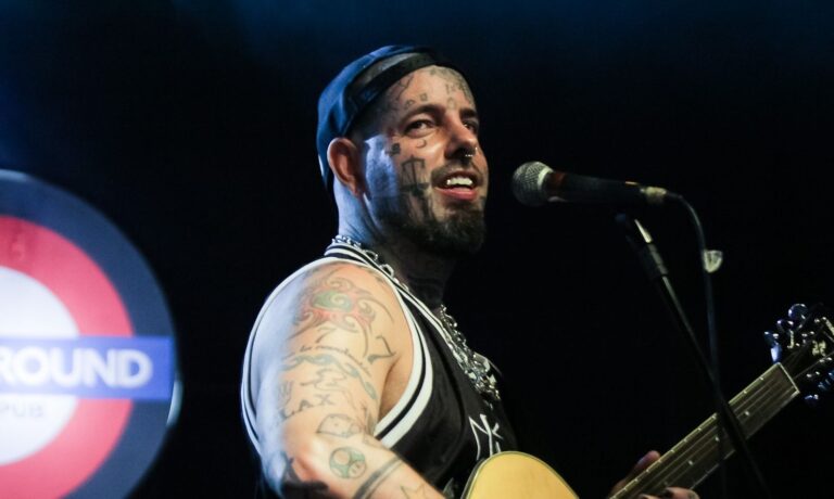 Gabiroba na Praça: Celebração de 14 Anos com Tico Santta Cruz e Rock de BH