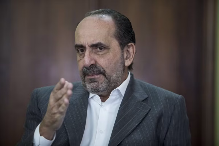 Justiça Condena Ex-Prefeito de Belo Horizonte por Nepotismo: Novos Desdobramentos Justiça Condena Ex-Prefeito de Belo Horizonte por Nepotismo: Novos Desdobramentos