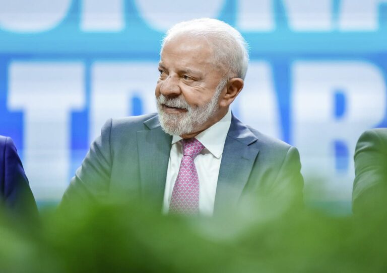 Lula Inicia Visita à Europa com Encontro Histórico na Espanha