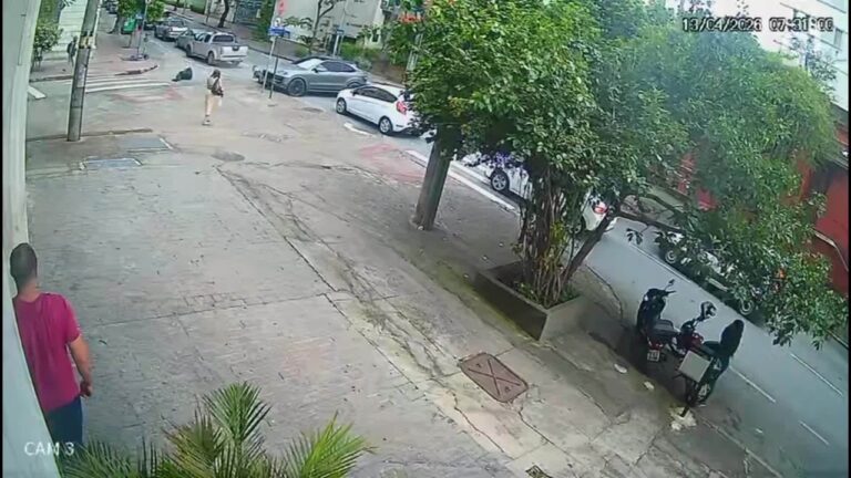 Médico Dirigindo Porsche Ignora Sinal e Colide com Moto em BH