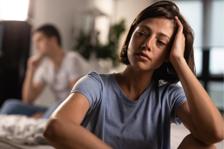 Por que Algumas Pessoas Parecem Ter Azar nos Relacionamentos? Entenda a Psicologia por Trás Disso Por que Algumas Pessoas Parecem Ter Azar nos Relacionamentos? Entenda a Psicologia por Trás Disso