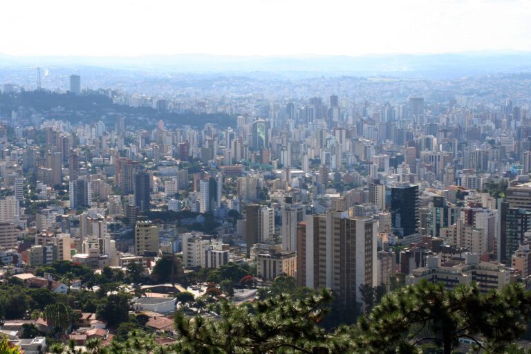 Previsão do Tempo em Belo Horizonte: Possibilidade de Chuva e Calor no Ferido de Tiradentes