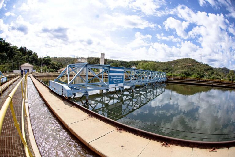 Acidente com Égua em Adutora Interrompe Abastecimento de Água para Metade da Grande BH