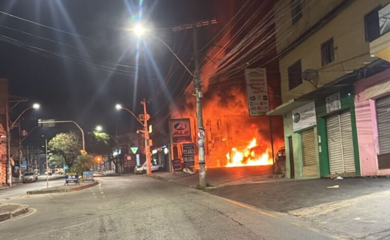 Fuga Policial Termina em Explosão em Posto de Combustíveis na Grande BH
