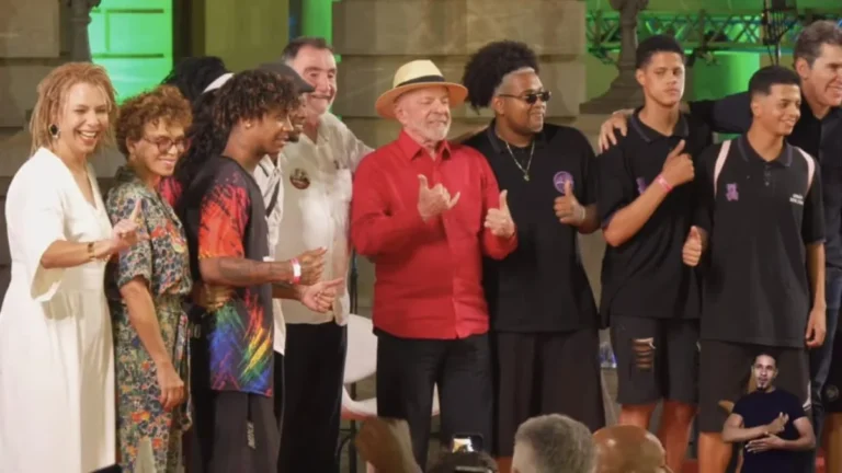 Lula inicia campanha em Belo Horizonte com foco em industrialização e parcerias internacionais