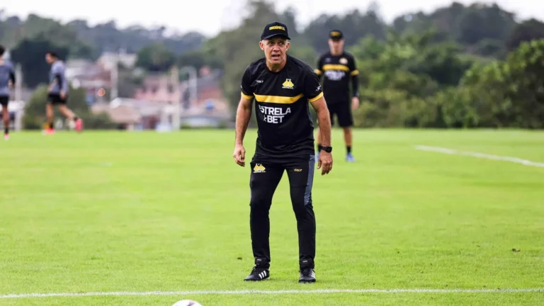 Inter confirma Eduardo Baptista como novo técnico para reta final do Brasileirão