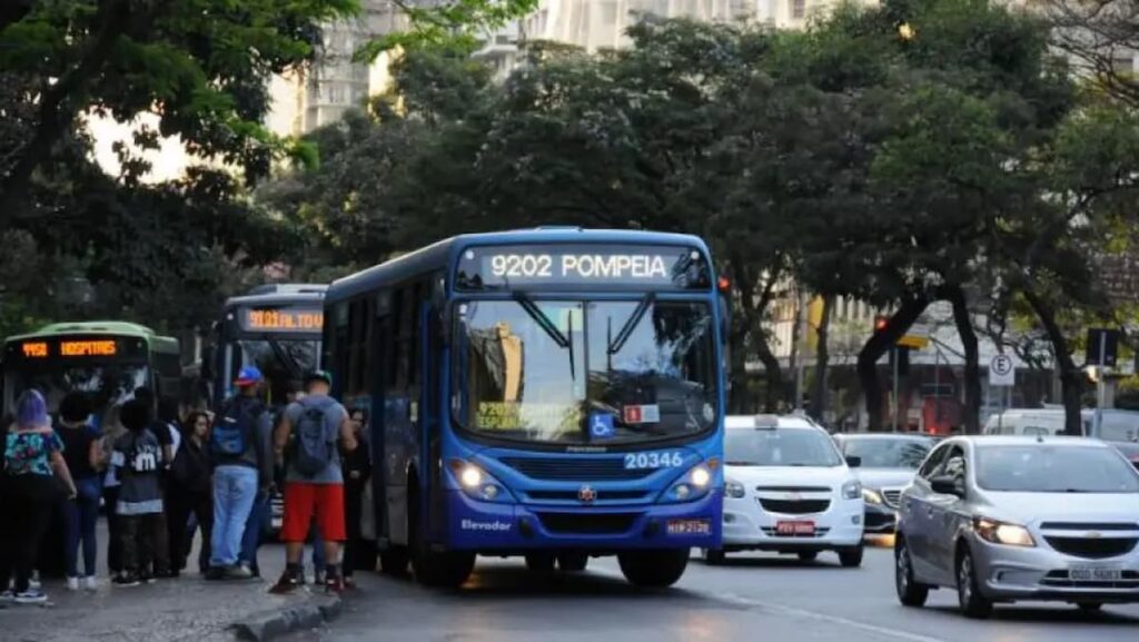 Aumento das Passagens de Ônibus Impulsiona IPCA-15 em BH: O Impacto das Chuvas na Zona da Mata Aumento das Passagens de Ônibus Impulsiona IPCA-15 em BH: O Impacto das Chuvas na Zona da Mata