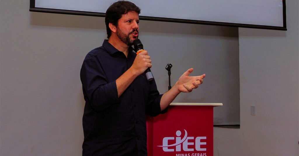 Como Motivação e Engajamento Transformam a Cultura Empresarial