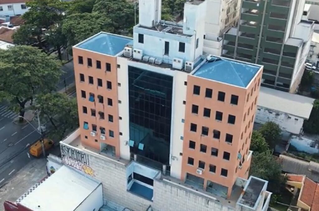 Correios Leiloam Imóvel em Belo Horizonte Avaliado em R$ 8 Milhões para Fazer Caixa