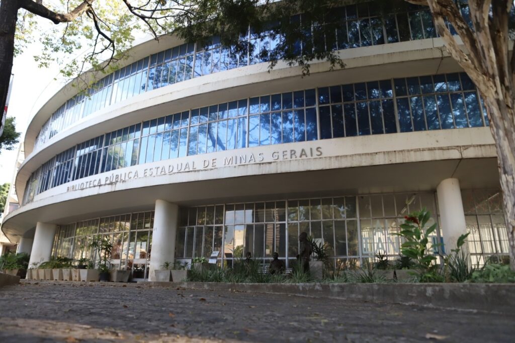 Festival Sempre Um Papo: Literatura e Arte em Dia de Celebração na Biblioteca Pública