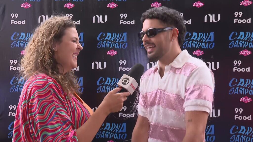 Pedro Sampaio Promete ‘Trio Inesquecível’ em BH e Interage com Fãs no Bloco de Carnaval Pedro Sampaio Promete 'Trio Inesquecível' em BH e Interage com Fãs no Bloco de Carnaval