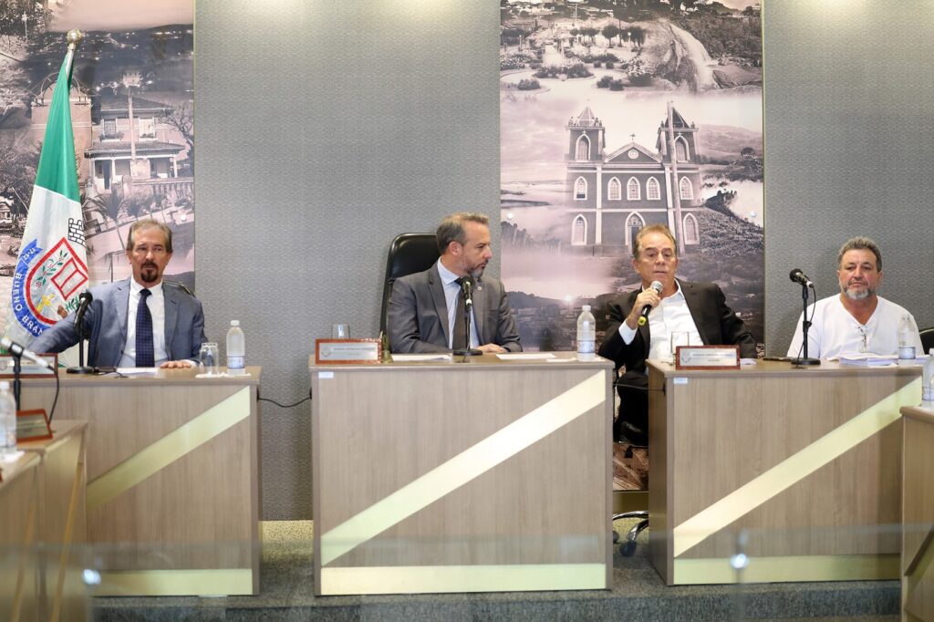 Copasa exige R$ 5,9 milhões para rescisão antecipada de contrato em Bueno Brandão Copasa exige R$ 5,9 milhões para rescisão antecipada de contrato em Bueno Brandão