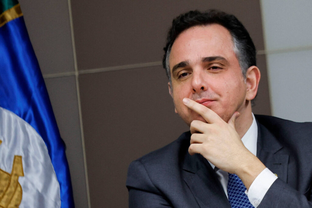Pacheco busca apoio político entre Lula e Aécio para candidatura ao governo de Minas