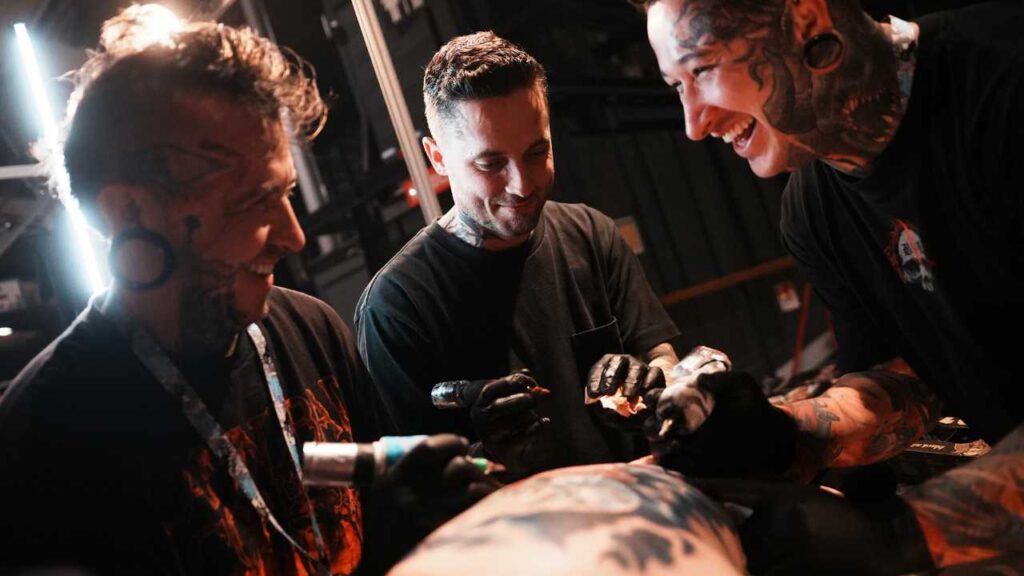 Tatuador de Ribeirão das Neves Brilha na Europa e é Convidado do Podcast da Claudião Tatuador de Ribeirão das Neves Brilha na Europa e é Convidado do Podcast da Claudião
