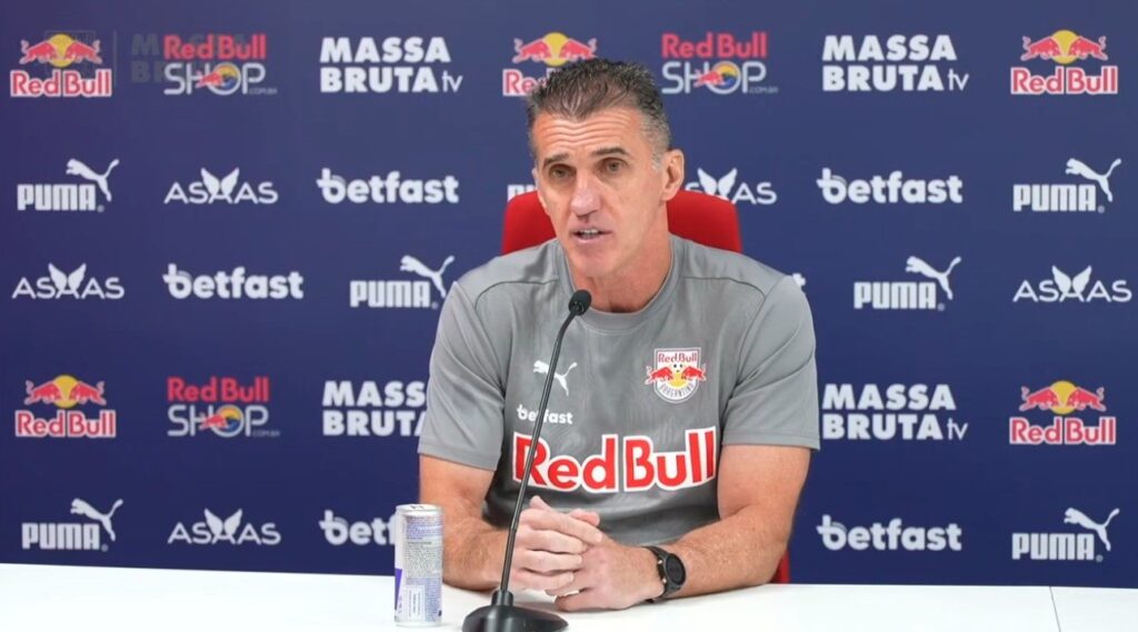 Mancini critica erros, mas elogia desempenho da equipe na derrota para o Cruzeiro: 'Um Grande Jogo'