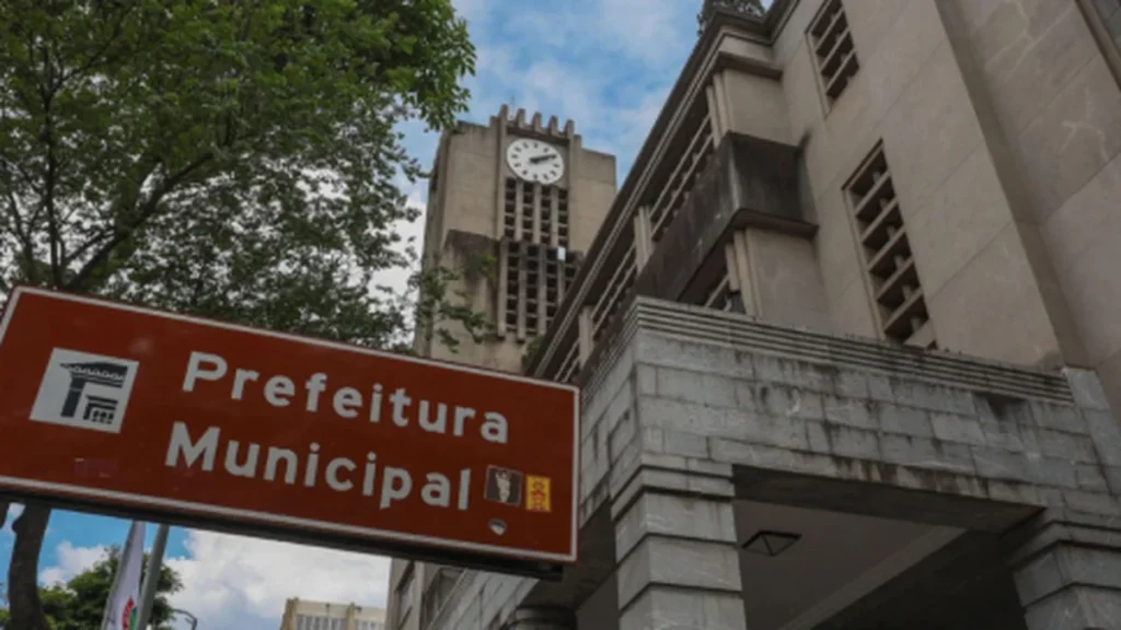 Prefeitura de Belo Horizonte Insere Cláusulas Controversas em Projeto de Reajuste dos Servidores