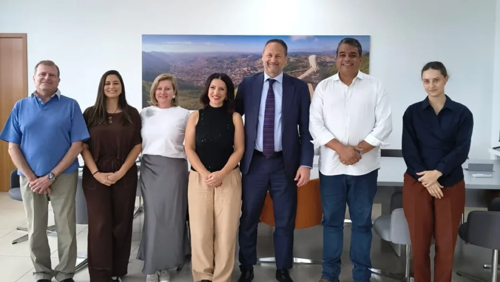 Cônsul da Itália fortalece laços culturais em Poços de Caldas com missão diplomática