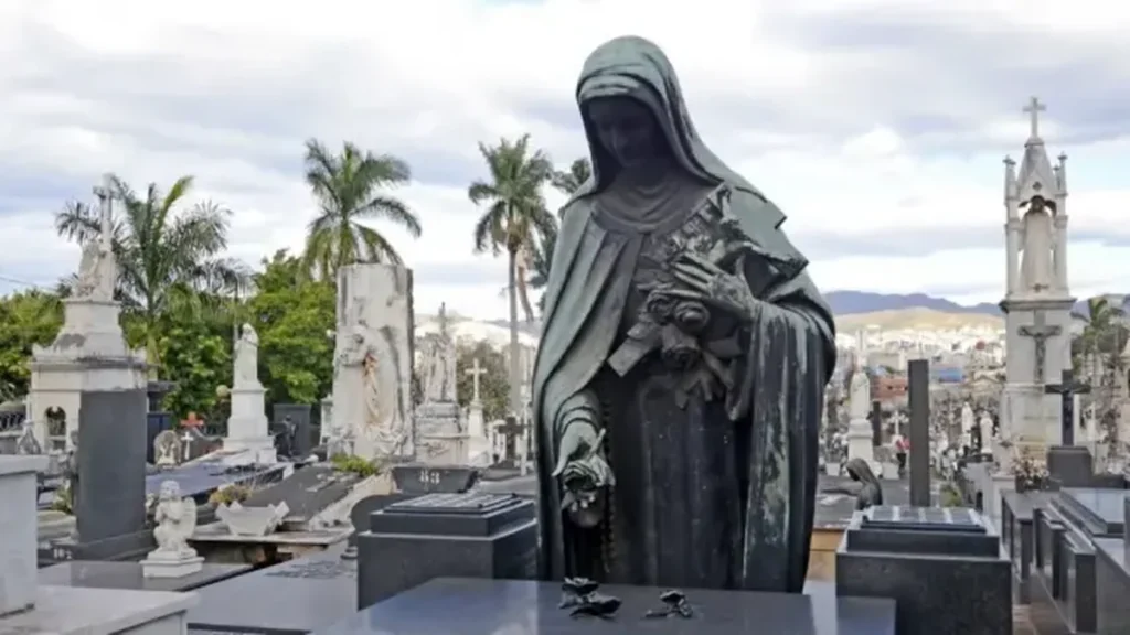 Turismo Cemiterial: De Belo Horizonte a Paris, Cemitérios Históricos Encantam Visitantes