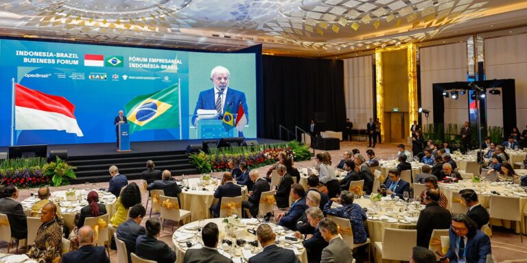Lula Advocates Local Currency Use for Brazil-Indonesia Trade Imagem do artigo