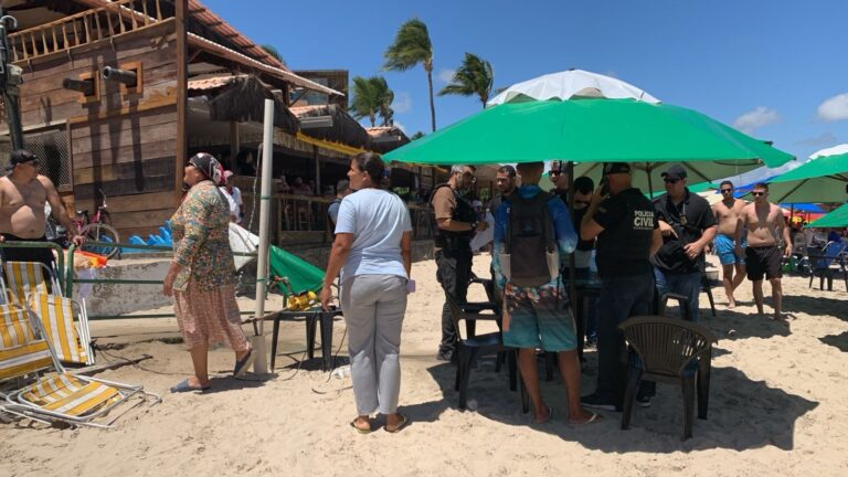 Barraca em Porto de Galinhas é Interditada Após Agressões a Turistas Barraca em Porto de Galinhas é Interditada Após Agressões a Turistas