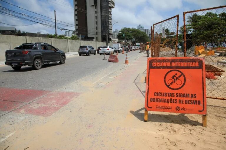 Prefeitura do Recife Refuta Dados do TCE e Afirma Que Apenas Três Obras Estão Paralisadas Prefeitura do Recife Refuta Dados do TCE e Afirma Que Apenas Três Obras Estão Paralisadas