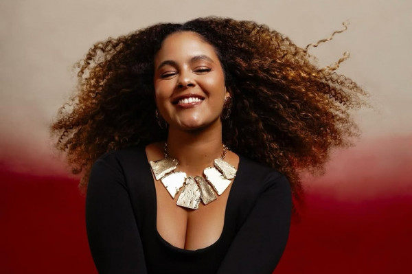 Rachel Reis Brilha com Show Inédito em Recife e É Indicada ao Grammy Latino Rachel Reis Brilha com Show Inédito em Recife e É Indicada ao Grammy Latino