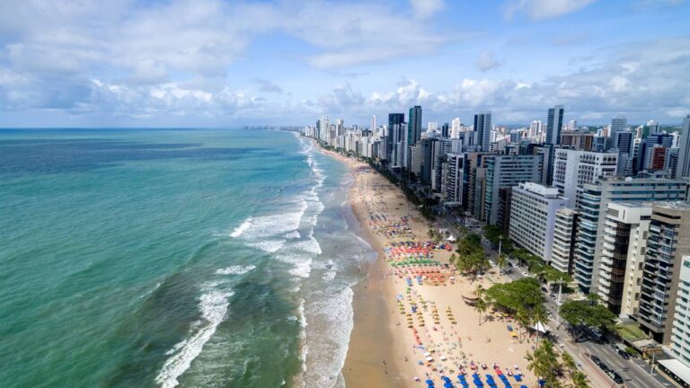 Seis Destinos Imperdíveis em Recife Além do Carnaval