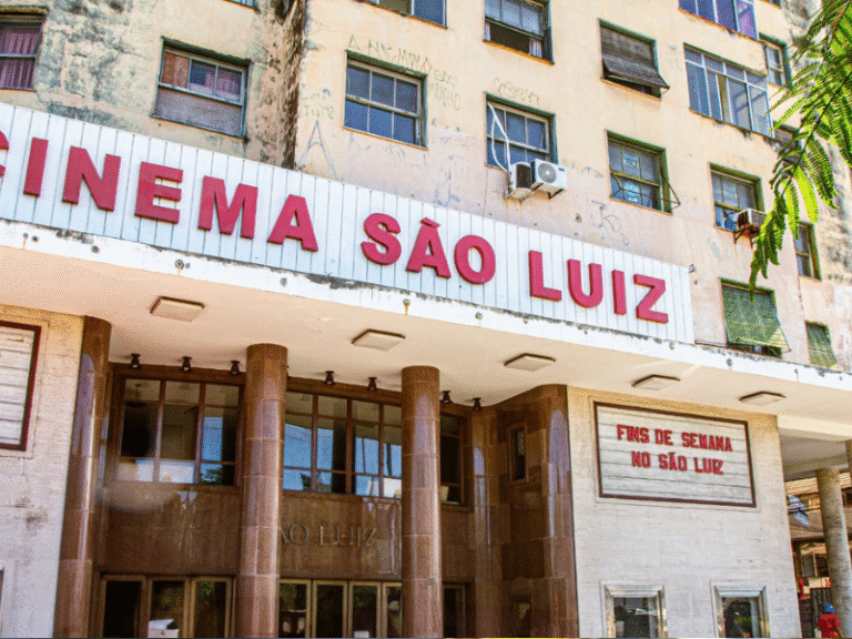 Descubra Recife com o Olha! Recife: Roteiro Cinematográfico Inspirado em O Agente Secreto