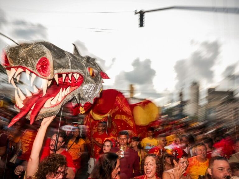 Domingo de Pré-Carnaval no Recife: Celebrações e Tradições Culturais Domingo de Pré-Carnaval no Recife: Celebrações e Tradições Culturais