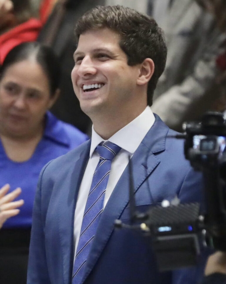 João Campos Fortalece PSB em Preparação para Eleições de 2024 João Campos Fortalece PSB em Preparação para Eleições de 2024