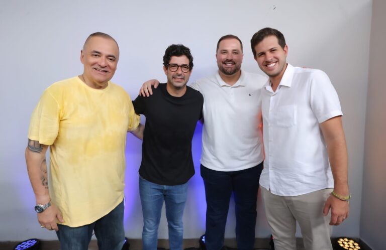 Marco Aurélio e Filho Declaram Apoio à Reeleição de Rodrigo Farias e Pedro Campos Marco Aurélio e Filho Declaram Apoio à Reeleição de Rodrigo Farias e Pedro Campos