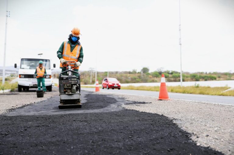 Pernambuco Destina R$ 170 Milhões para Conservação de 5,7 Mil KM de Rodovias em 2025 Pernambuco Destina R$ 170 Milhões para Conservação de 5,7 Mil KM de Rodovias em 2025