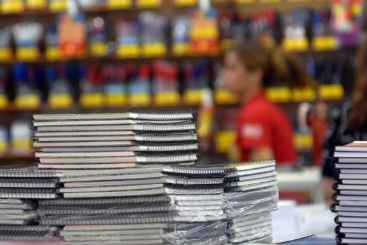 Procon-PE revela variações de até 573% nos preços de materiais escolares Procon-PE revela variações de até 573% nos preços de materiais escolares