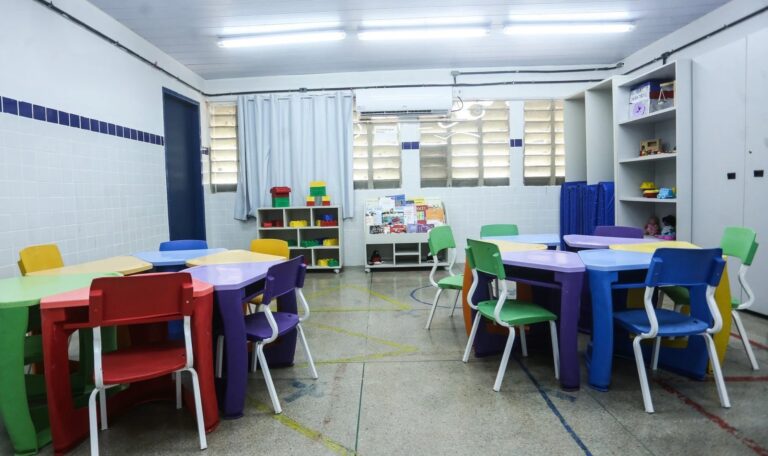 Reconhecimento da Educação Infantil no Magistério: Avanços e Desafios Reconhecimento da Educação Infantil no Magistério: Avanços e Desafios