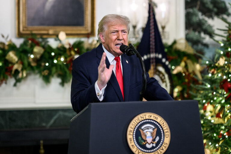 Trump Considera Ação Militar na Colômbia Após Críticas a Petro Trump Considera Ação Militar na Colômbia Após Críticas a Petro