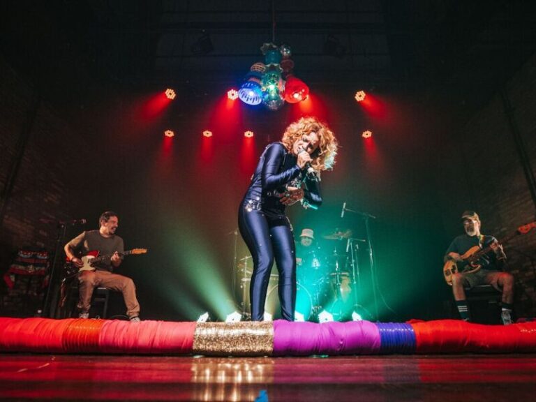 Ylana Encanta com o Show ‘Janga’ no Teatro Hermilo Borba Filho Ylana Encanta com o Show 'Janga' no Teatro Hermilo Borba Filho