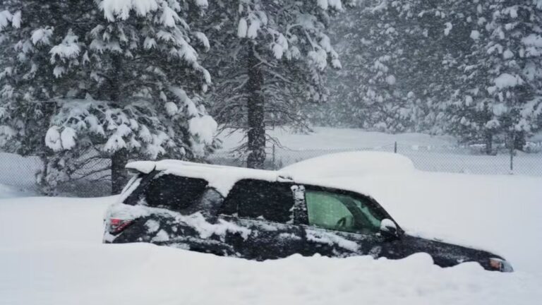 Avalanche na Califórnia: Nove Esquiadores Desaparecem em Terreno Perigoso