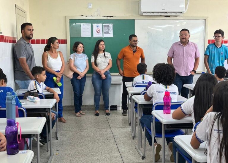 Intercâmbio entre Escolas de Tempo Integral Fortalece Vínculos no Início do Ano Letivo Intercâmbio entre Escolas de Tempo Integral Fortalece Vínculos no Início do Ano Letivo