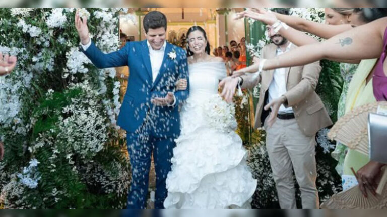 João Campos e Tabata Amaral Celebram Casamento Intimista na Praia de Carneiros João Campos e Tabata Amaral Celebram Casamento Intimista na Praia de Carneiros