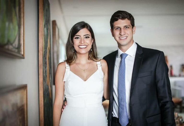 O Casamento Político de João Campos e Tábata Amaral: Uma Virada no Cenário Eleitoral O Casamento Político de João Campos e Tábata Amaral: Uma Virada no Cenário Eleitoral