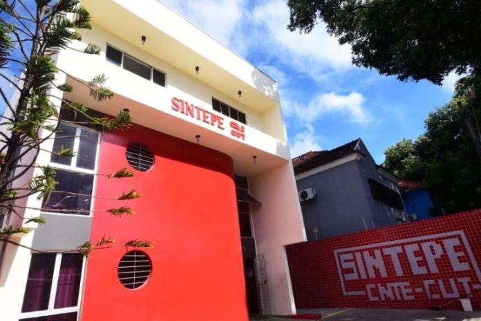 Sintepe Requer Investigação do MPPE Contra Silas Malafaia por Comentários Ofensivos à Educação Sintepe Requer Investigação do MPPE Contra Silas Malafaia por Comentários Ofensivos à Educação