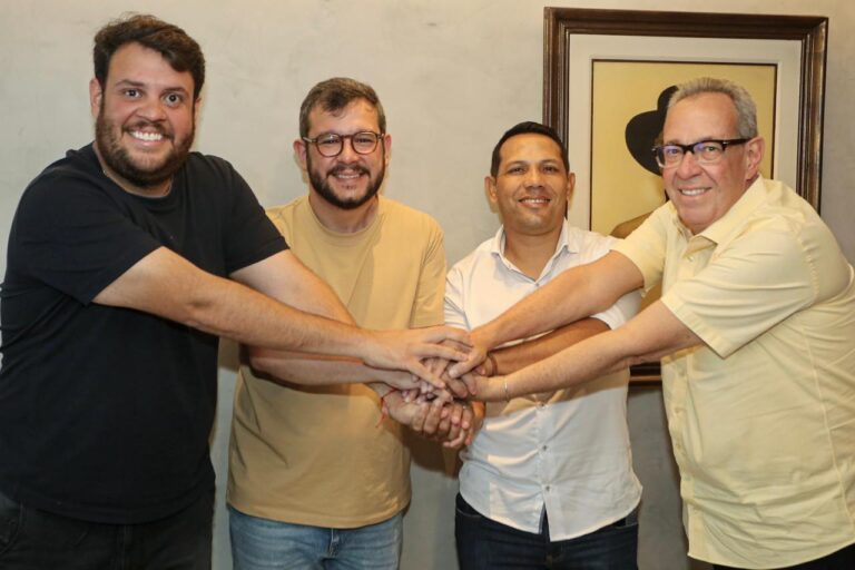 Apoio Político: Batista da Saúde Reitera Compromisso com Gabriel e Álvaro Porto Apoio Político: Batista da Saúde Reitera Compromisso com Gabriel e Álvaro Porto